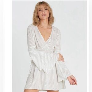 Billabong night fever long sleeve dress size medium, cream and gray striped